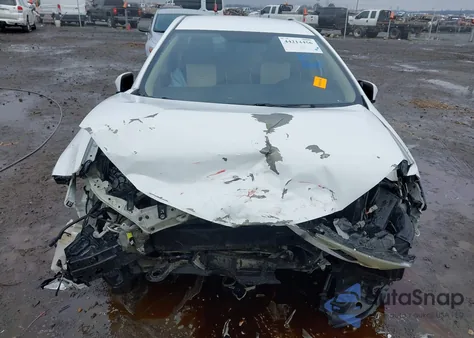 2015 Toyota Corolla Le z USA, uszkodzony, nr VIN 5YFBURHEXFP193130